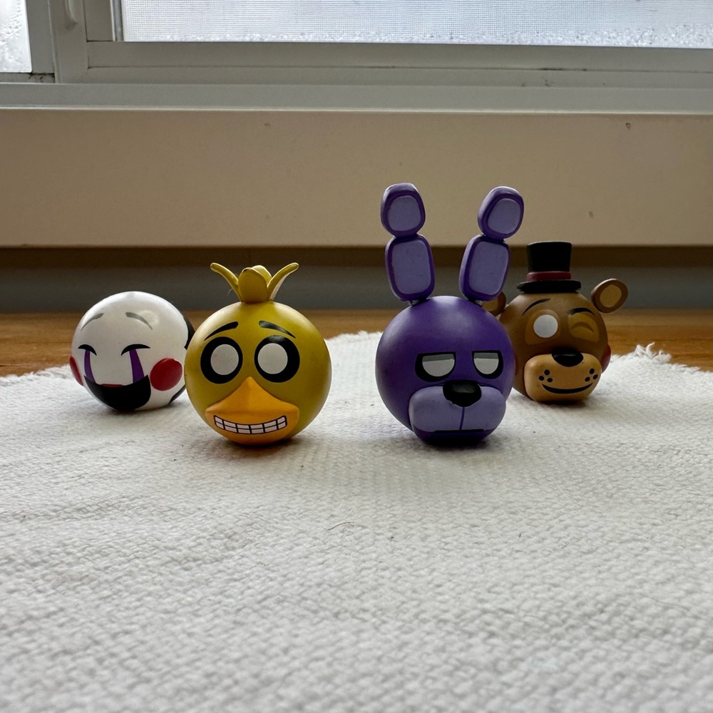 FNAF Mymoji Mini Set of 4 Heads Marionette Chica Bonnie Bunny Freddy Bear